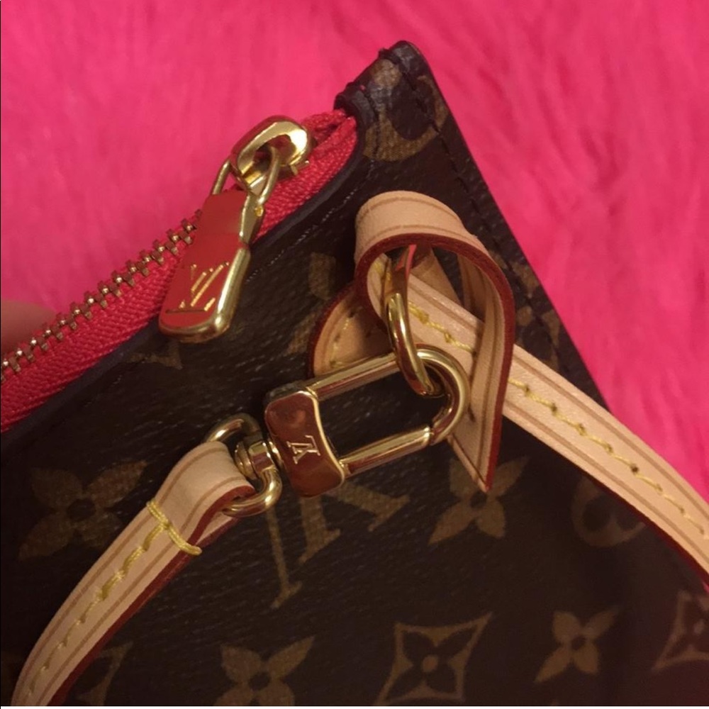 Louis Vuitton Pivoine Pochette Clutch Wristlet - Picture 4 of 8